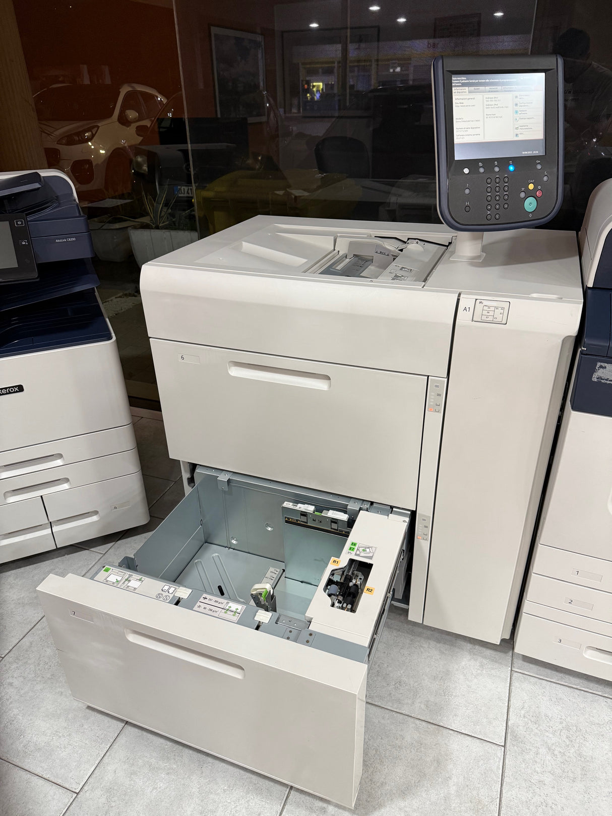 Stampante da Produzione - Xerox® PrimeLink™ C9065 + Cassettone OHCF + Finisher Booklet