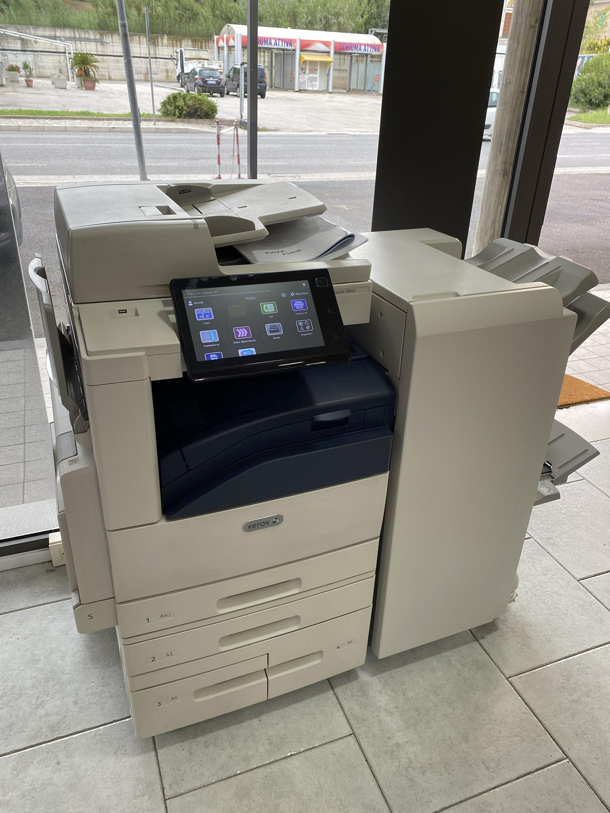 Xerox® AltaLink™ C8045 + Stazione di Finitura Libretto Business Ready